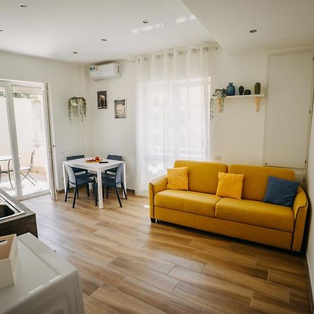 Salerno Center Suites Экстерьер фото